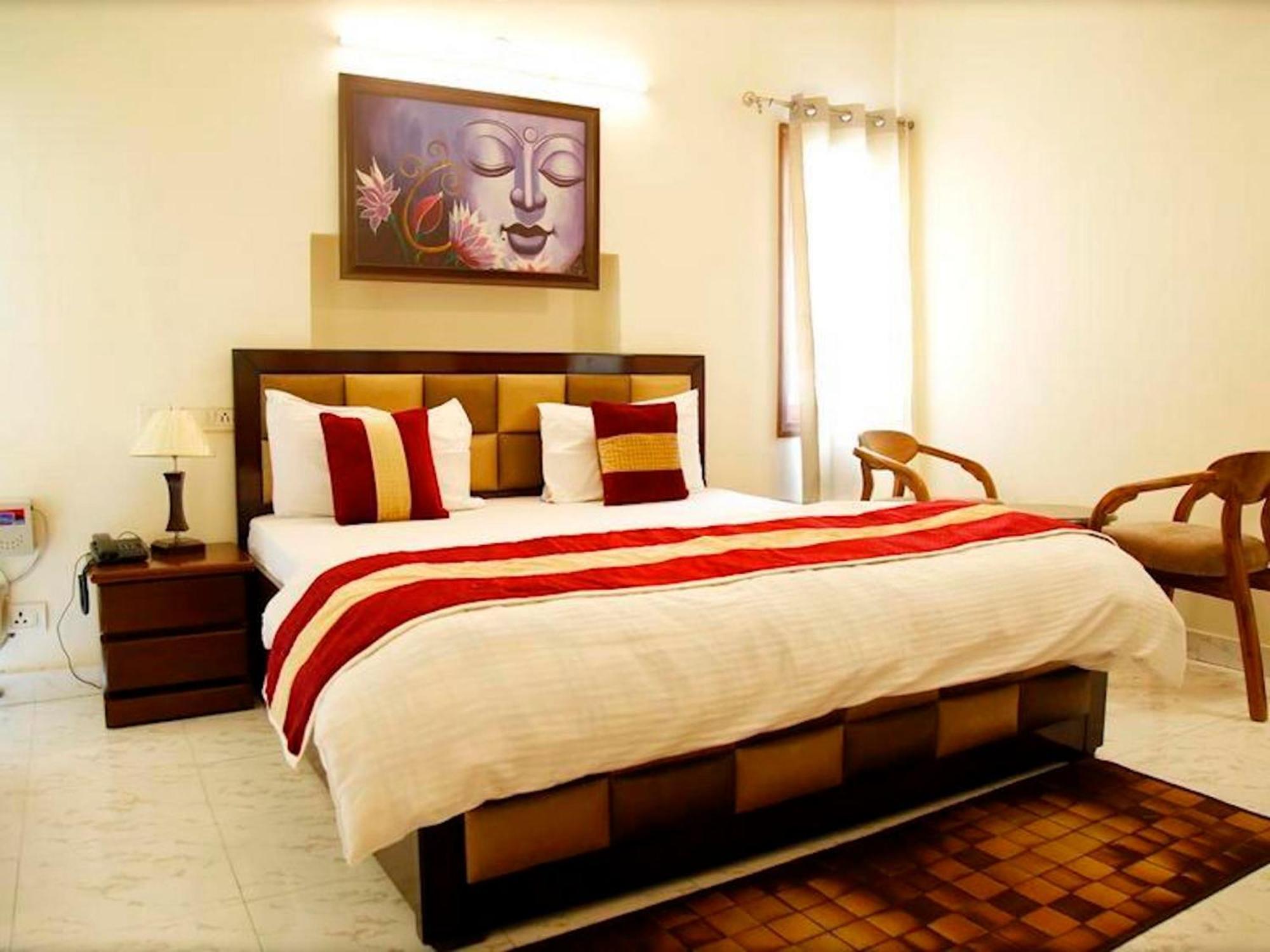 Maplewood Guest House, Neeti Bagh, New Delhiit Is A Boutiqu Guest House - Room 5 Eksteriør billede